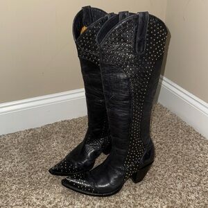 Old Gringo Studded Cowboy boots size 8